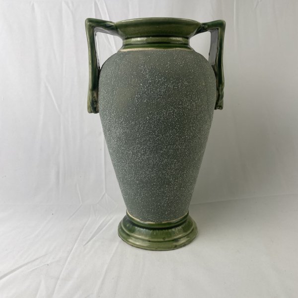 LARGE ART DECO GREY SAND GLAZE VASE WITH GREEN GLAZED DETAILS.